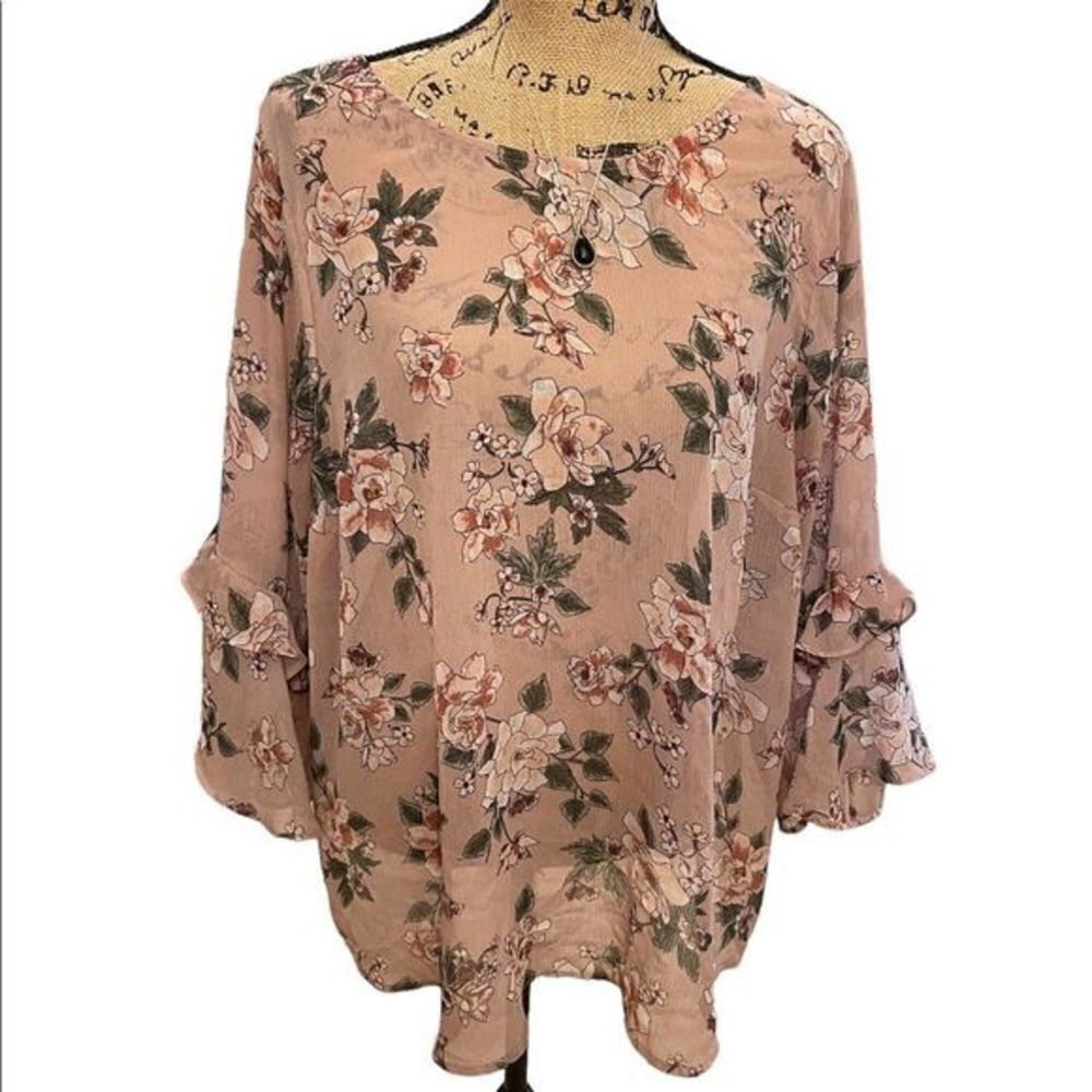 TORRID FLORAL BLOUSE 